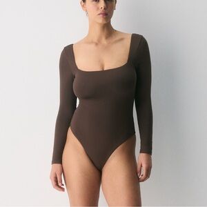 Babaton Chocolate Long Sleeve Bodysuit